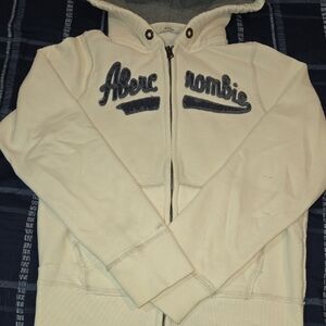 Abercrombie & Fitch Men's White Zip-Up Sweater